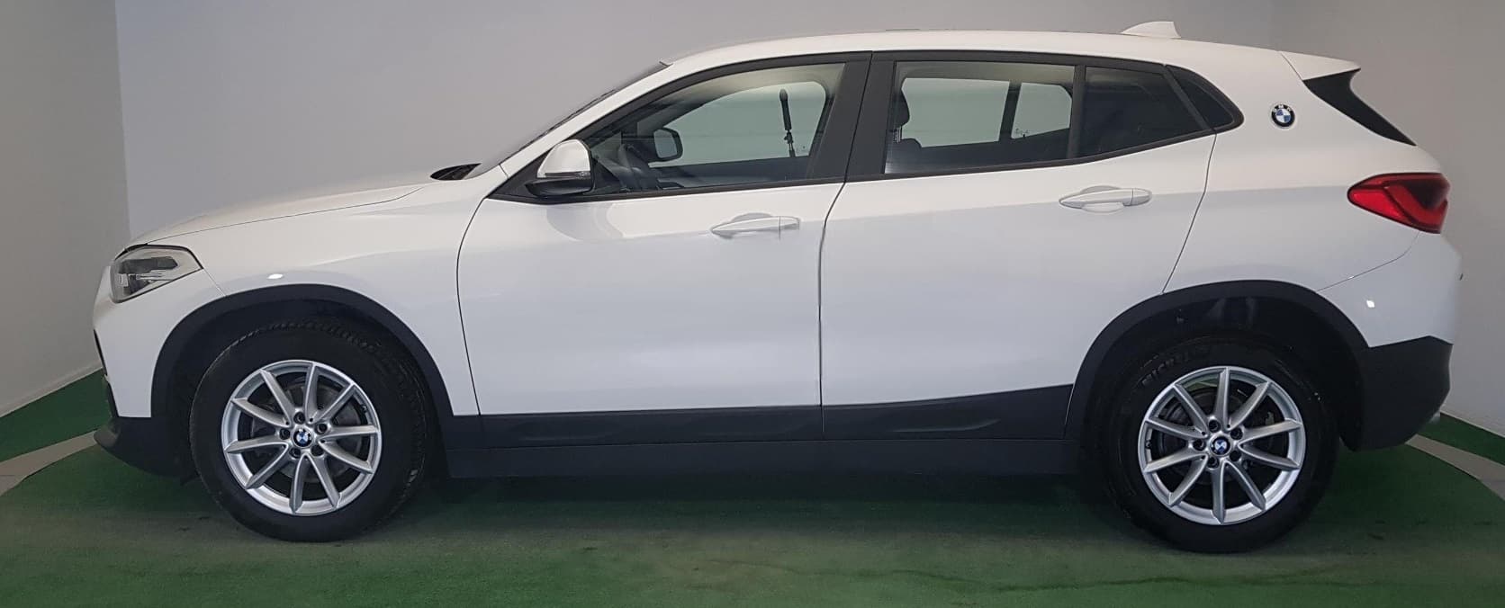 BMW X2 sDrive18i Advantage - zdjęcie 2