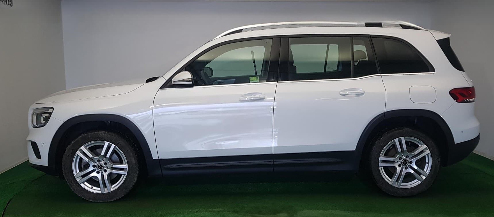 Mercedes-Benz GLB 200